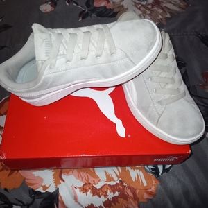 Grey suede pumas in box